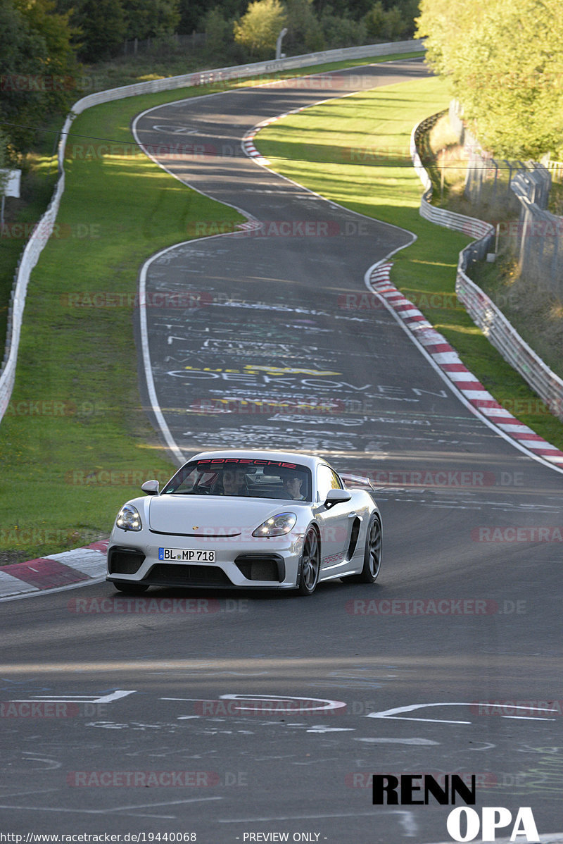 Bild #19440068 - Touristenfahrten Nürburgring Nordschleife (04.10.2022)