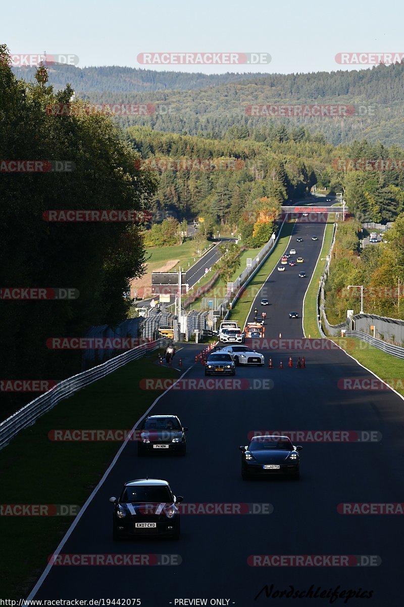 Bild #19442075 - Touristenfahrten Nürburgring Nordschleife (04.10.2022)