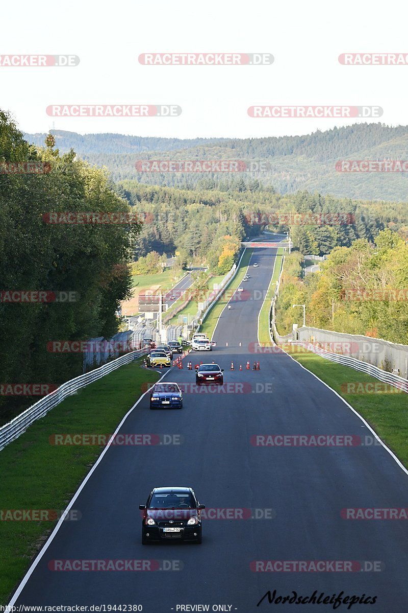 Bild #19442380 - Touristenfahrten Nürburgring Nordschleife (04.10.2022)