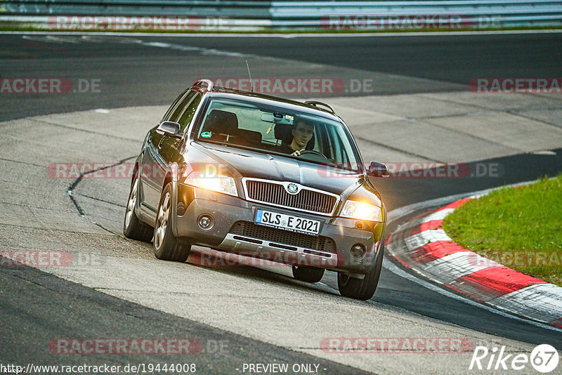 Bild #19444008 - Touristenfahrten Nürburgring Nordschleife (04.10.2022)