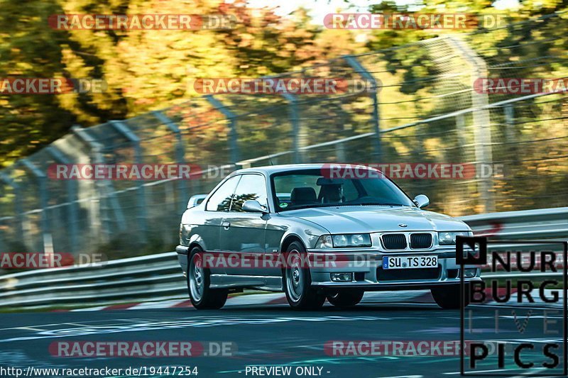 Bild #19447254 - Touristenfahrten Nürburgring Nordschleife (04.10.2022)