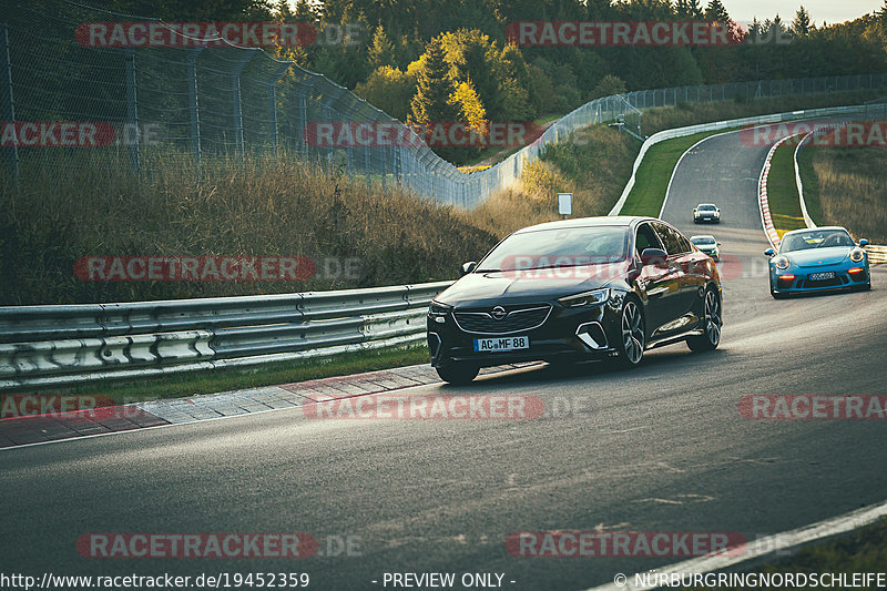 Bild #19452359 - Touristenfahrten Nürburgring Nordschleife (04.10.2022)