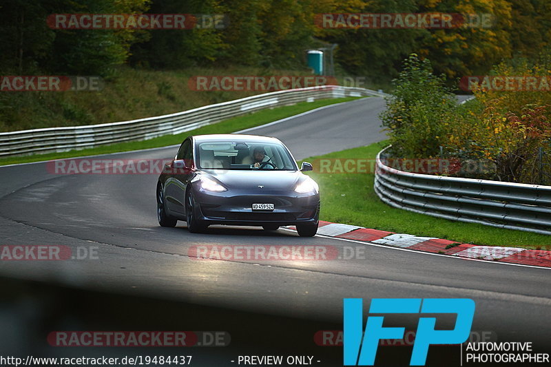 Bild #19484437 - Touristenfahrten Nürburgring Nordschleife (08.10.2022)