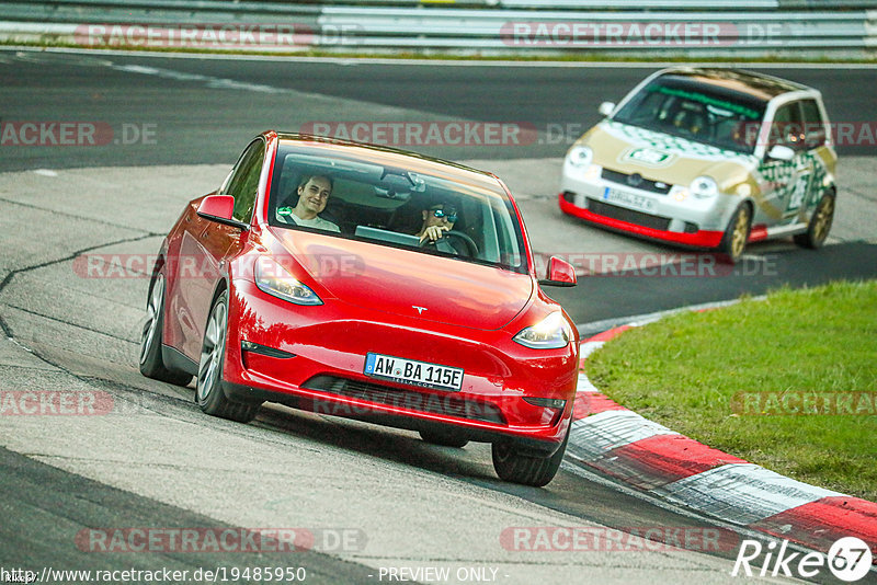 Bild #19485950 - Touristenfahrten Nürburgring Nordschleife (08.10.2022)