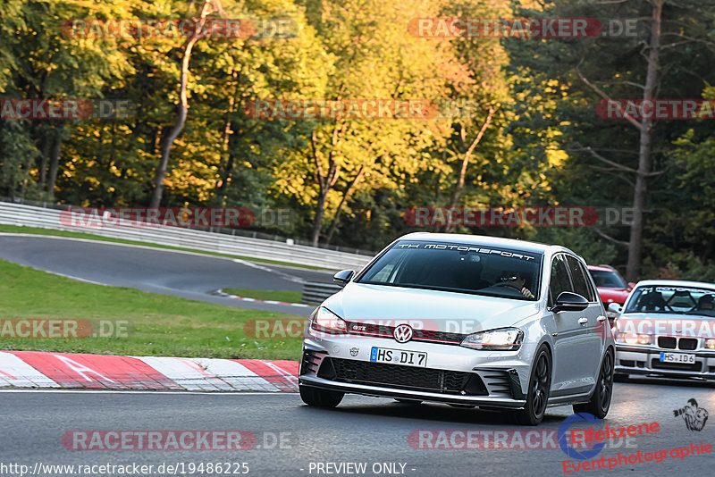 Bild #19486225 - Touristenfahrten Nürburgring Nordschleife (08.10.2022)