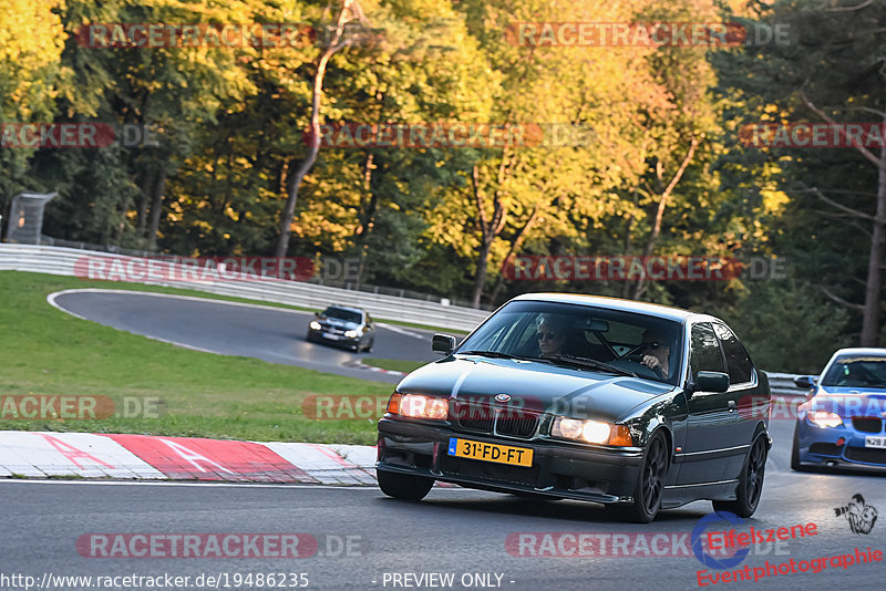 Bild #19486235 - Touristenfahrten Nürburgring Nordschleife (08.10.2022)