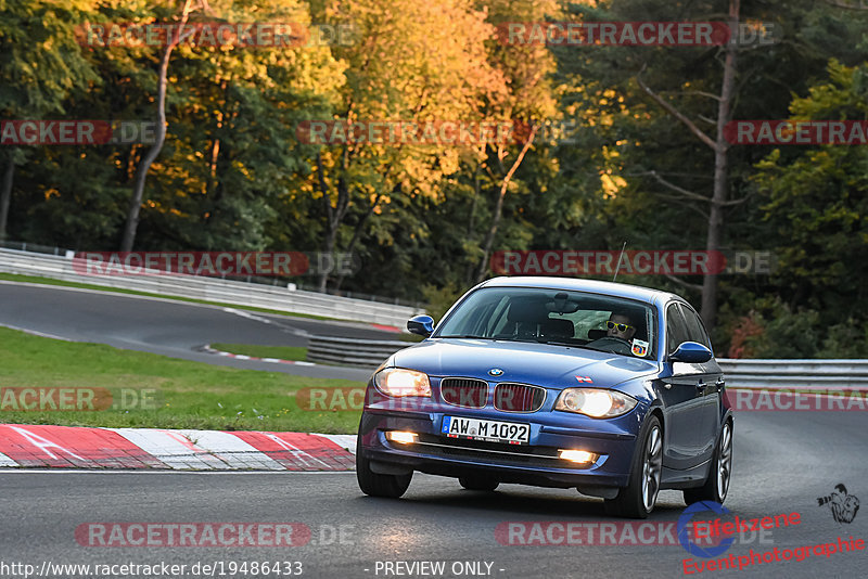 Bild #19486433 - Touristenfahrten Nürburgring Nordschleife (08.10.2022)