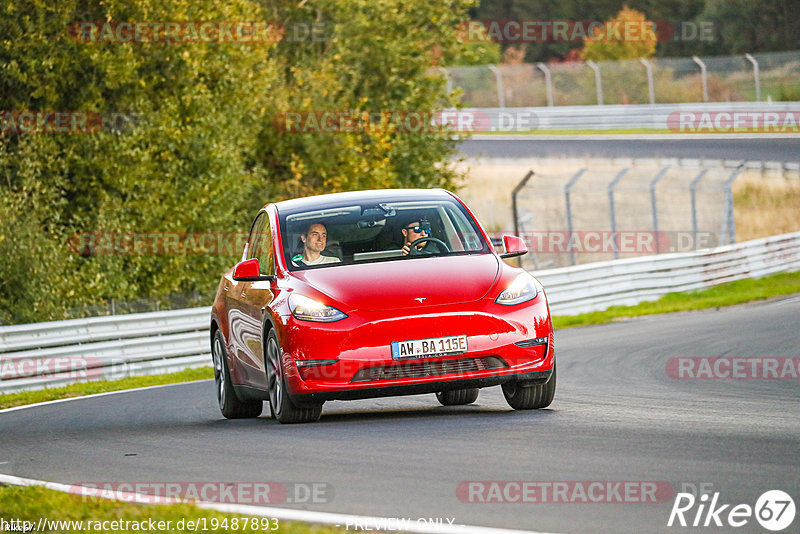 Bild #19487893 - Touristenfahrten Nürburgring Nordschleife (08.10.2022)