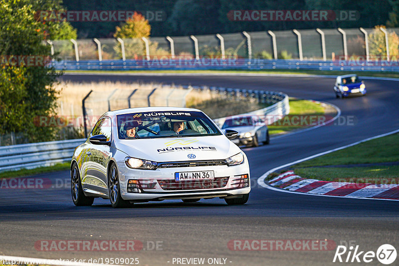 Bild #19509025 - Touristenfahrten Nürburgring Nordschleife (11.10.2022)