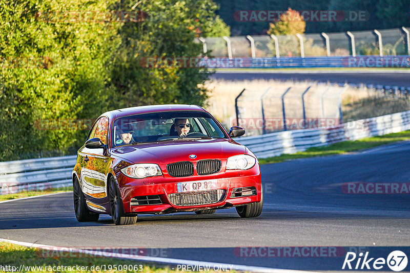 Bild #19509063 - Touristenfahrten Nürburgring Nordschleife (11.10.2022)