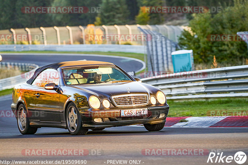 Bild #19509690 - Touristenfahrten Nürburgring Nordschleife (11.10.2022)