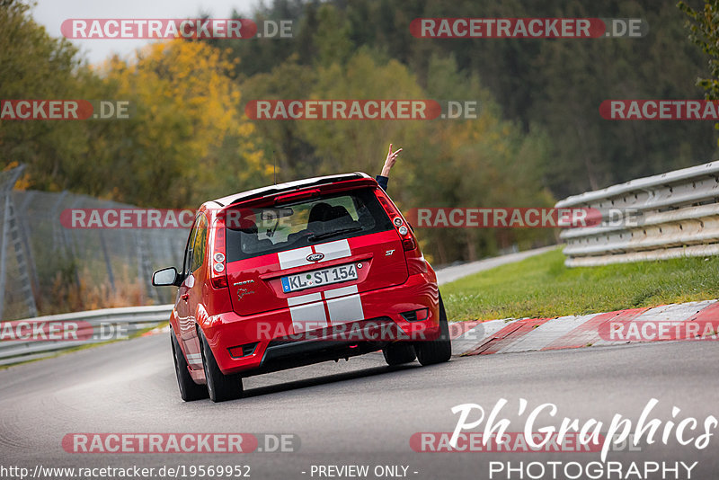 Bild #19569952 - Touristenfahrten Nürburgring Nordschleife (15.10.2022)