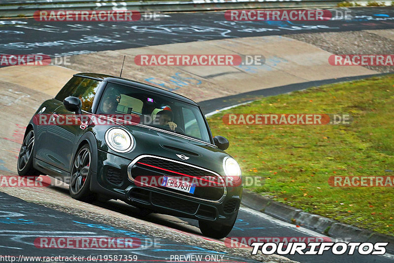 Bild #19587359 - Touristenfahrten Nürburgring Nordschleife (15.10.2022)