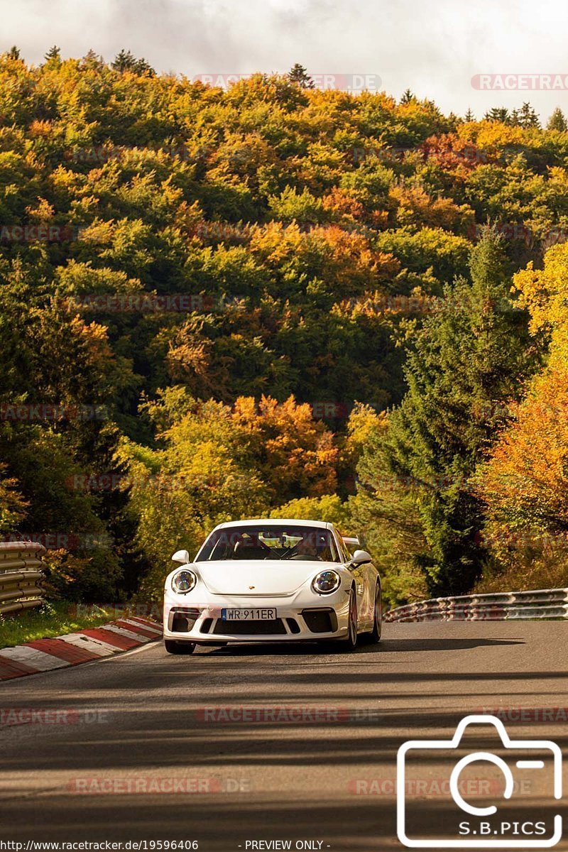 Bild #19596406 - Touristenfahrten Nürburgring Nordschleife (16.10.2022)