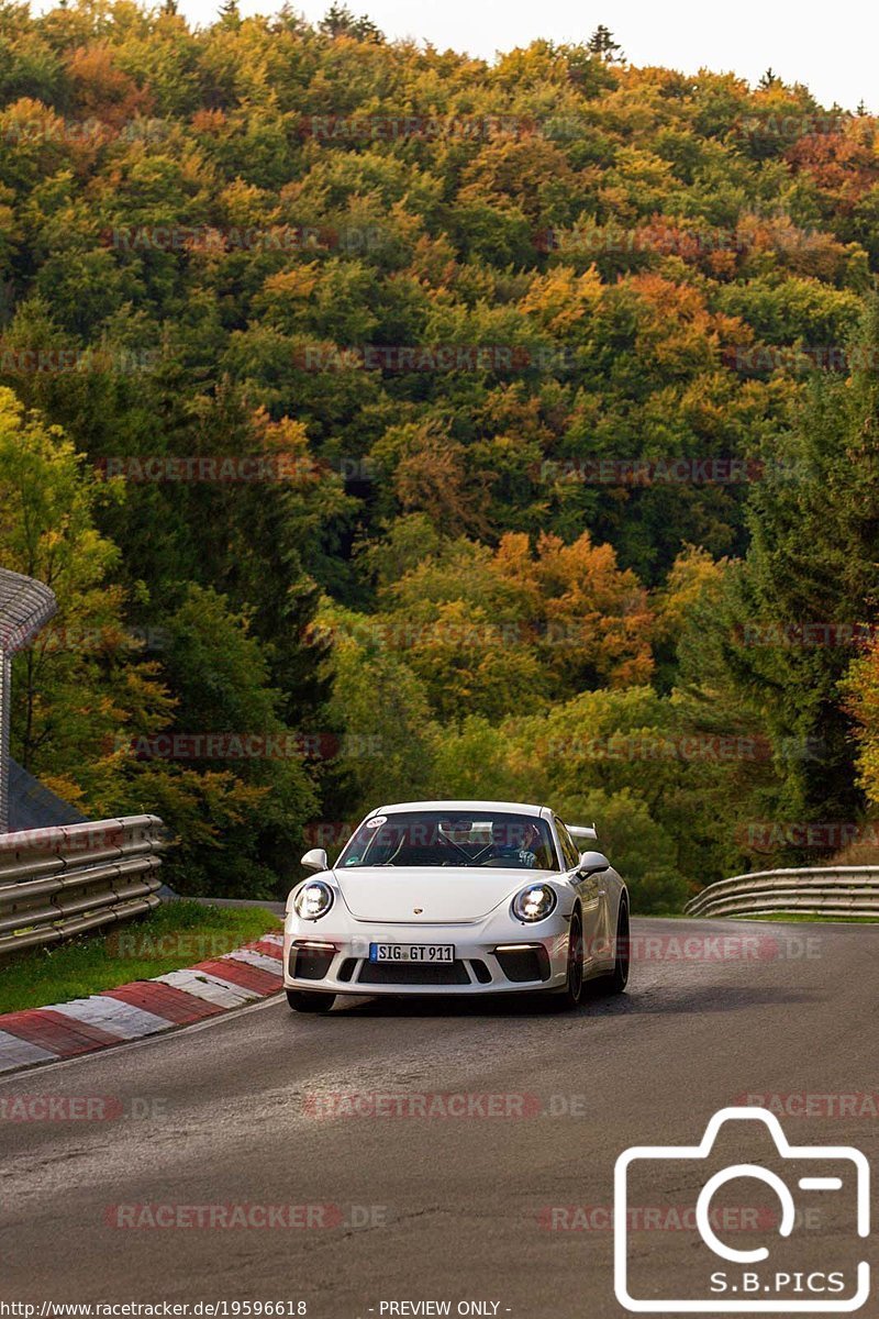 Bild #19596618 - Touristenfahrten Nürburgring Nordschleife (16.10.2022)