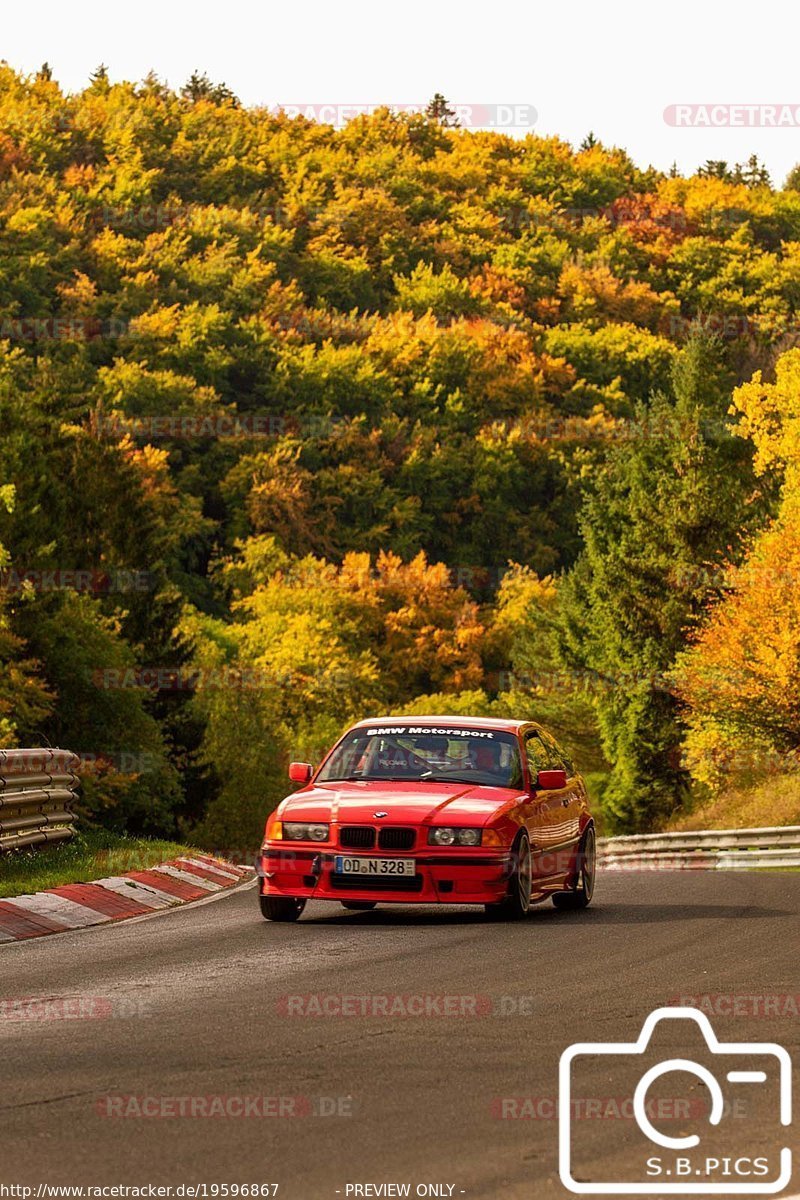 Bild #19596867 - Touristenfahrten Nürburgring Nordschleife (16.10.2022)