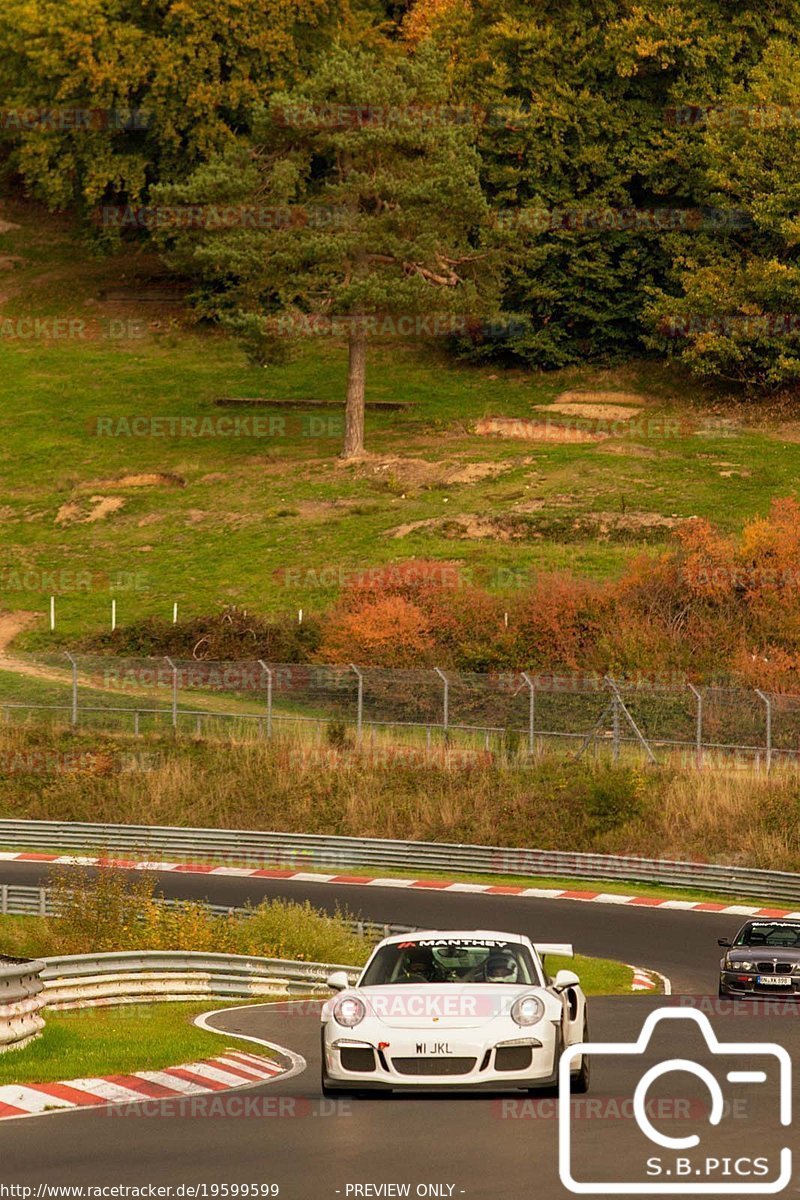 Bild #19599599 - Touristenfahrten Nürburgring Nordschleife (16.10.2022)