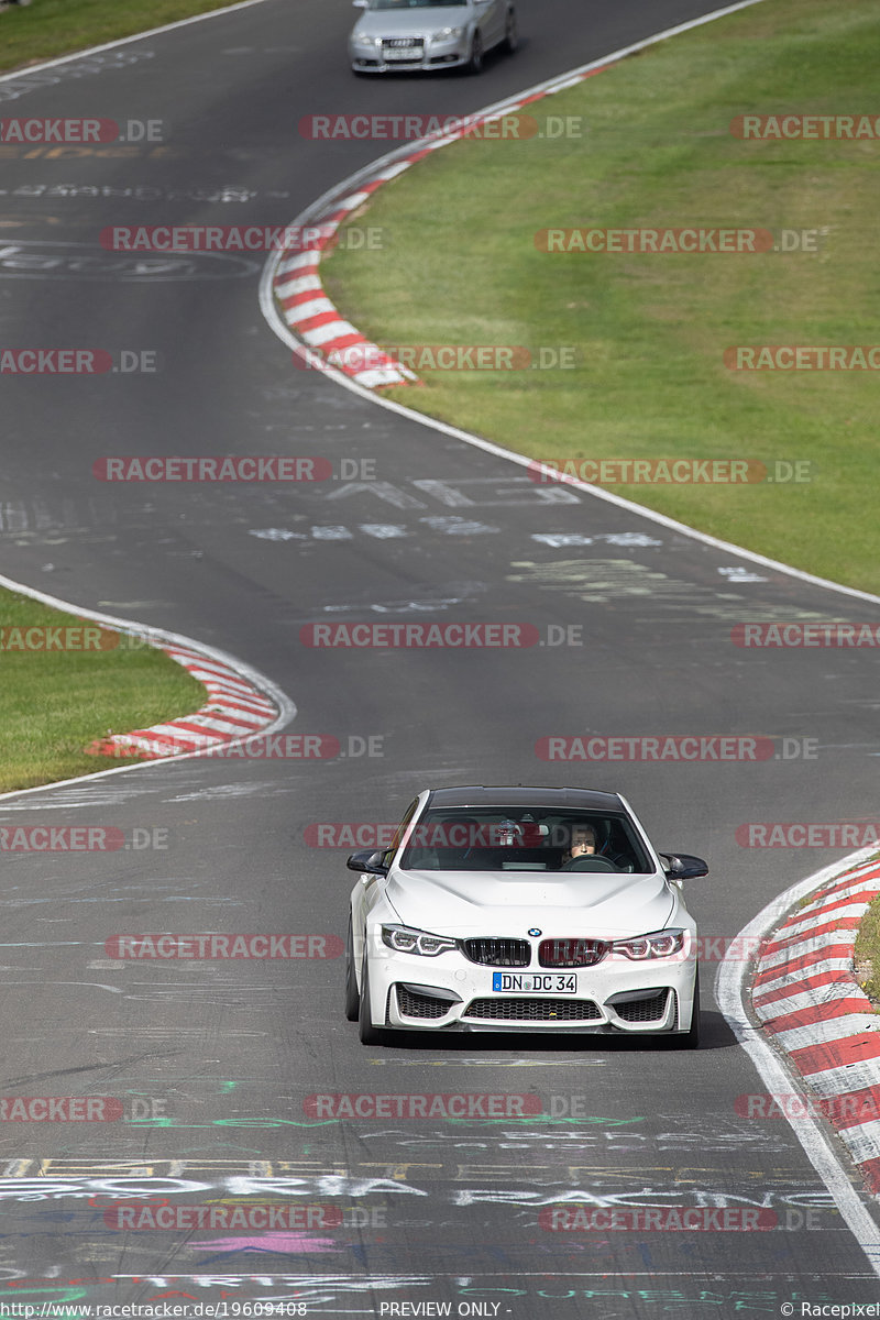 Bild #19609408 - Touristenfahrten Nürburgring Nordschleife (16.10.2022)