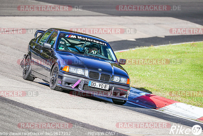 Bild #19617252 - Touristenfahrten Nürburgring Nordschleife (16.10.2022)