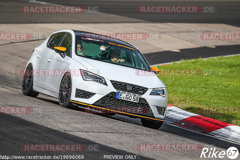 Bild #19696069 - Touristenfahrten Nürburgring Nordschleife (23.10.2022)