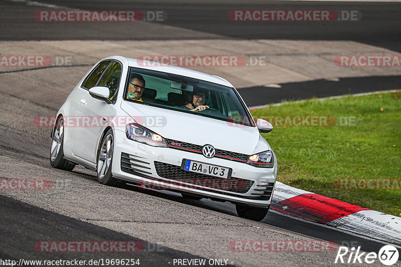 Bild #19696254 - Touristenfahrten Nürburgring Nordschleife (23.10.2022)