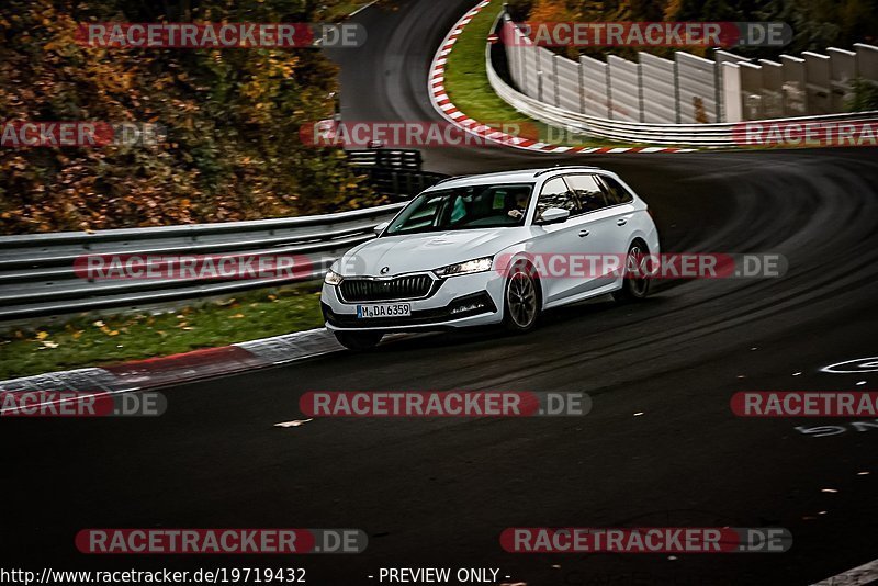 Bild #19719432 - Touristenfahrten Nürburgring Nordschleife (23.10.2022)