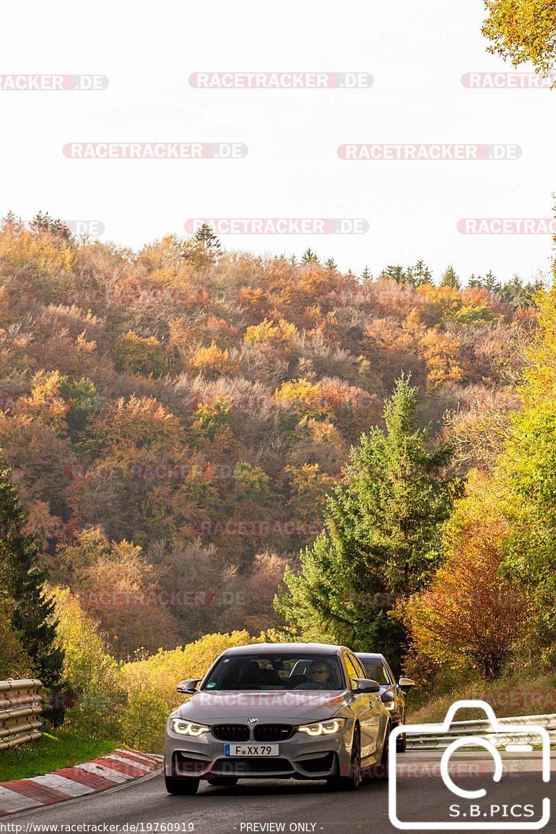 Bild #19760919 - Touristenfahrten Nürburgring Nordschleife (30.10.2022)