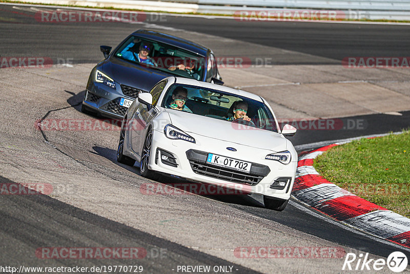 Bild #19770729 - Touristenfahrten Nürburgring Nordschleife (30.10.2022)