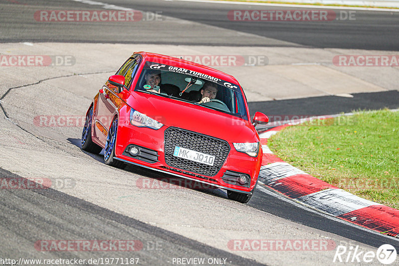 Bild #19771187 - Touristenfahrten Nürburgring Nordschleife (30.10.2022)