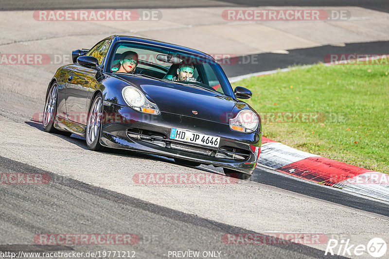 Bild #19771212 - Touristenfahrten Nürburgring Nordschleife (30.10.2022)