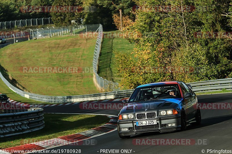 Bild #19780928 - Touristenfahrten Nürburgring Nordschleife (30.10.2022)