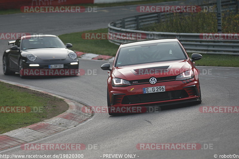 Bild #19820300 - Touristenfahrten Nürburgring Nordschleife (30.10.2022)