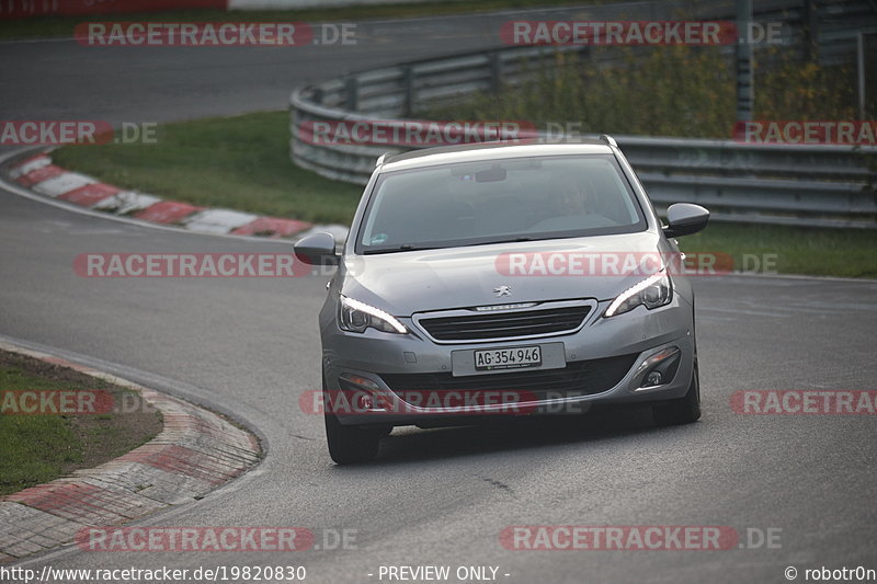 Bild #19820830 - Touristenfahrten Nürburgring Nordschleife (30.10.2022)