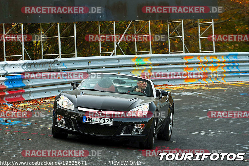 Bild #19825671 - Touristenfahrten Nürburgring Nordschleife (30.10.2022)