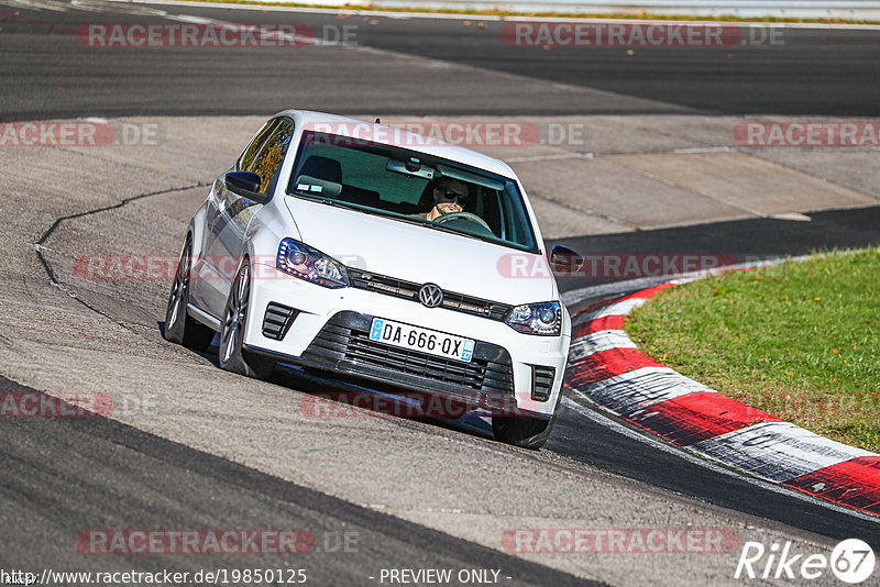 Bild #19850125 - Touristenfahrten Nürburgring Nordschleife (01.11.2022)