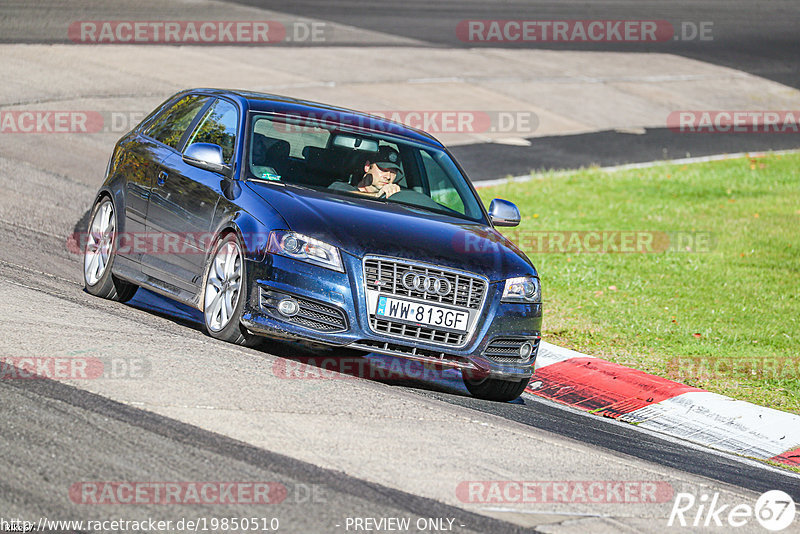 Bild #19850510 - Touristenfahrten Nürburgring Nordschleife (01.11.2022)