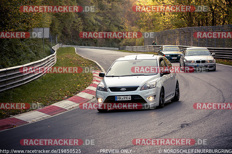 Bild #19850525 - Touristenfahrten Nürburgring Nordschleife (01.11.2022)