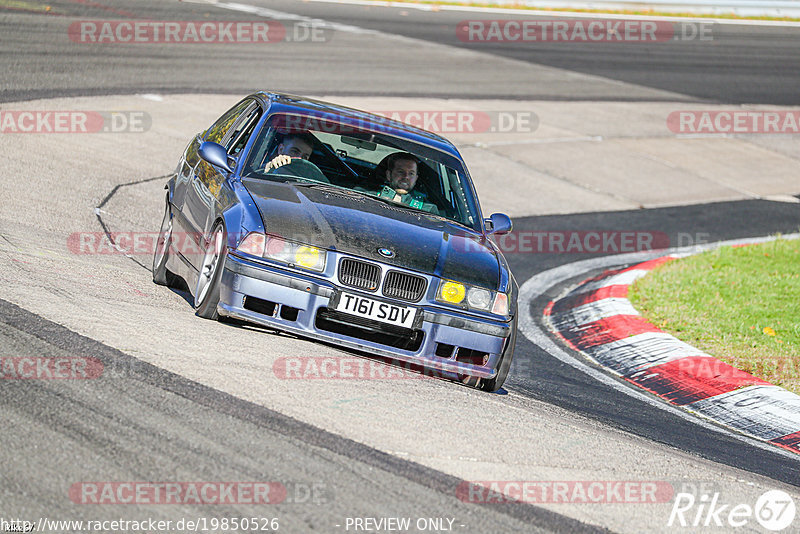 Bild #19850526 - Touristenfahrten Nürburgring Nordschleife (01.11.2022)