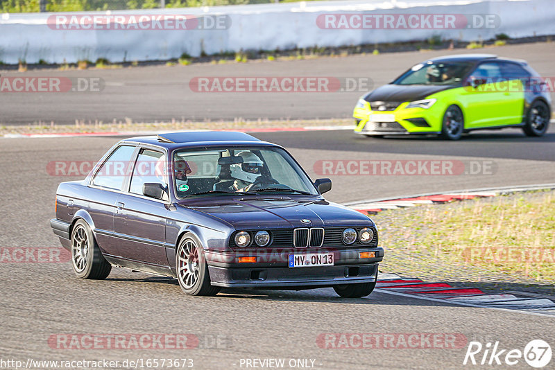 Bild #16573673 - Touristenfahrten Nürburgring Grand-Prix-Strecke (11.05.2022)