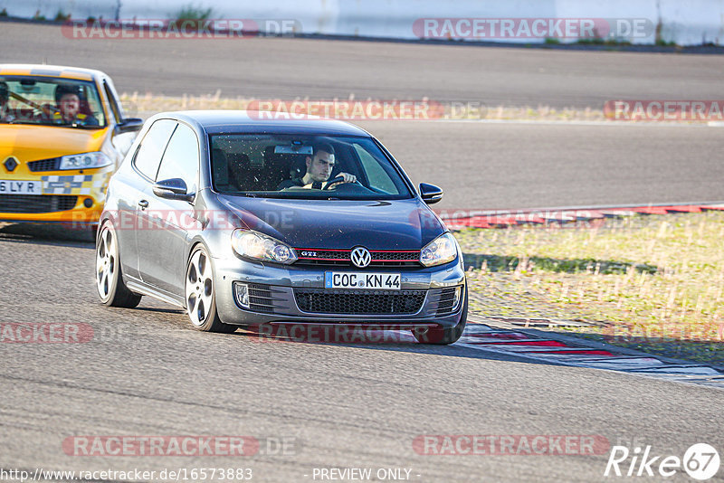 Bild #16573883 - Touristenfahrten Nürburgring Grand-Prix-Strecke (11.05.2022)