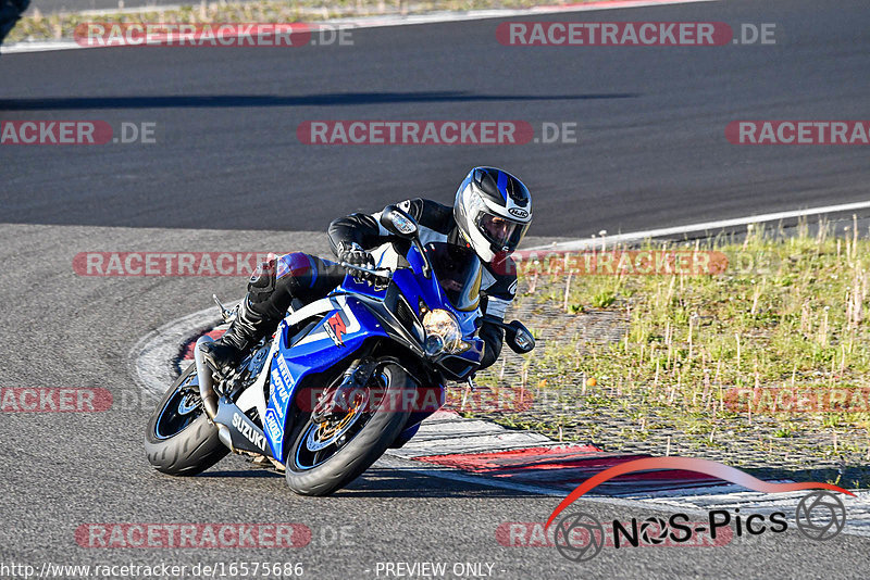 Bild #16575686 - Touristenfahrten Nürburgring Grand-Prix-Strecke (11.05.2022)