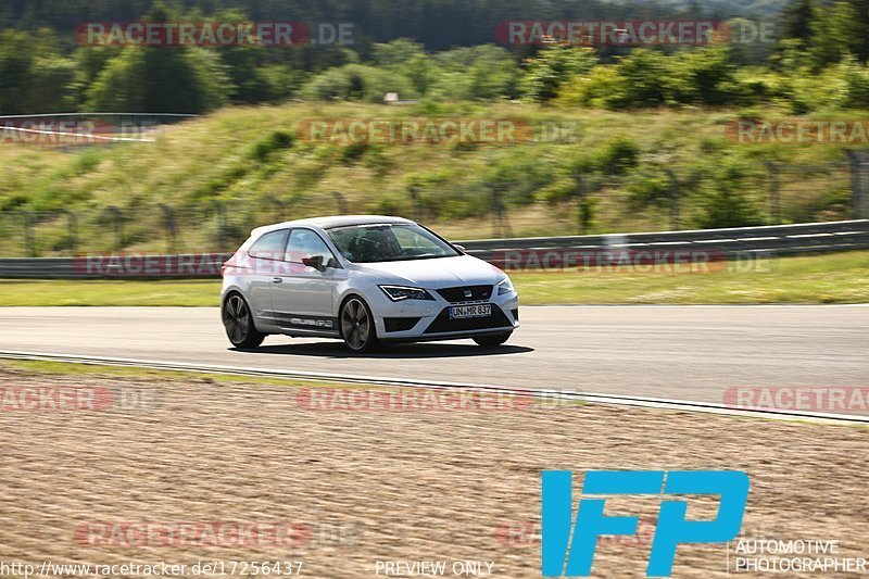 Bild #17256437 - Touristenfahrten Nürburgring Grand-Prix-Strecke (16.06.2022)