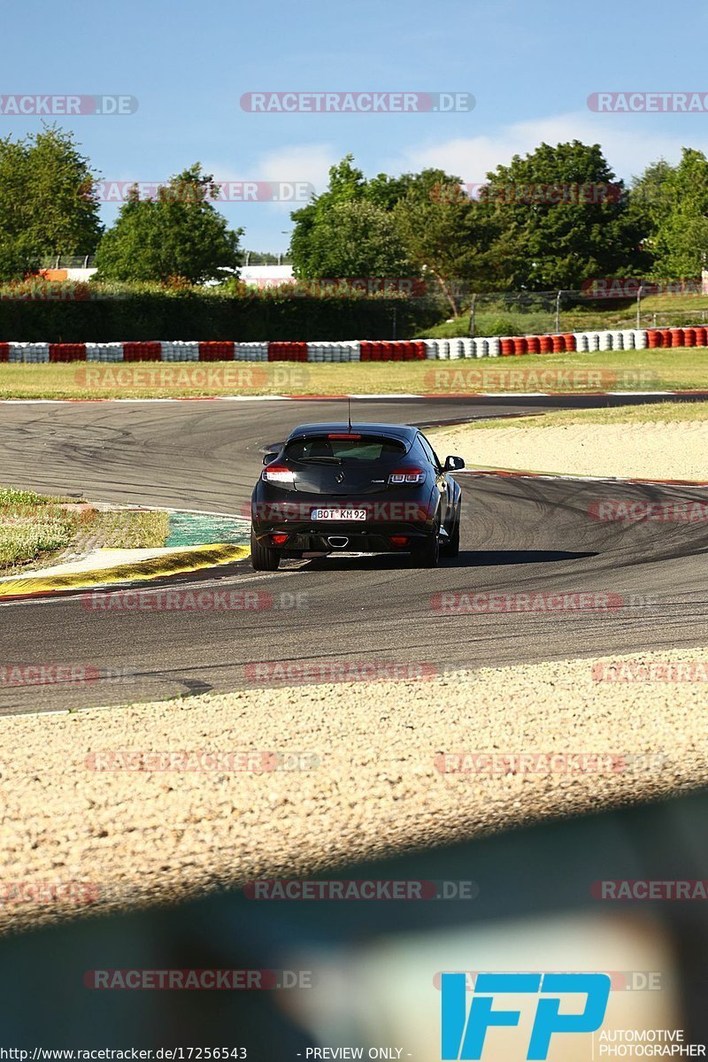 Bild #17256543 - Touristenfahrten Nürburgring Grand-Prix-Strecke (16.06.2022)