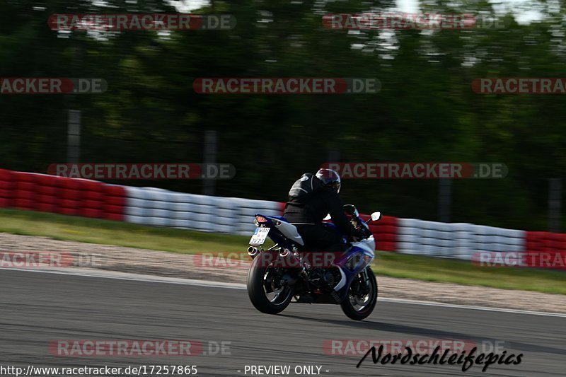 Bild #17257865 - Touristenfahrten Nürburgring Grand-Prix-Strecke (16.06.2022)