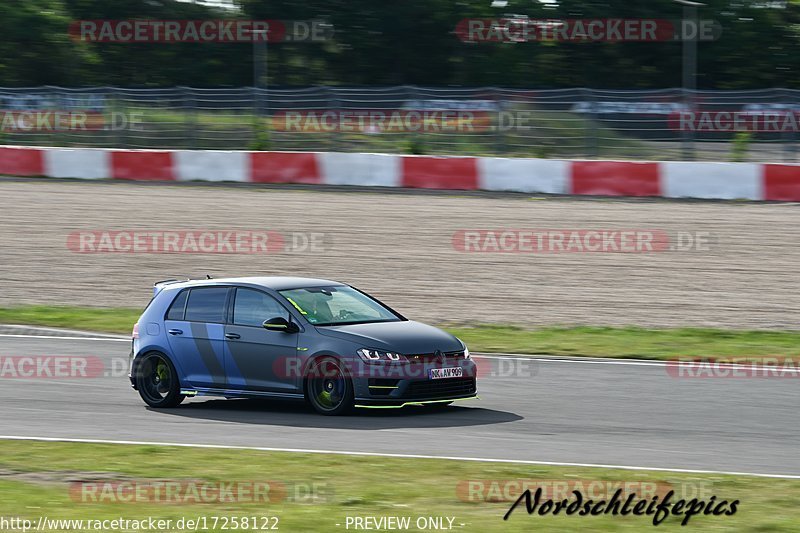 Bild #17258122 - Touristenfahrten Nürburgring Grand-Prix-Strecke (16.06.2022)