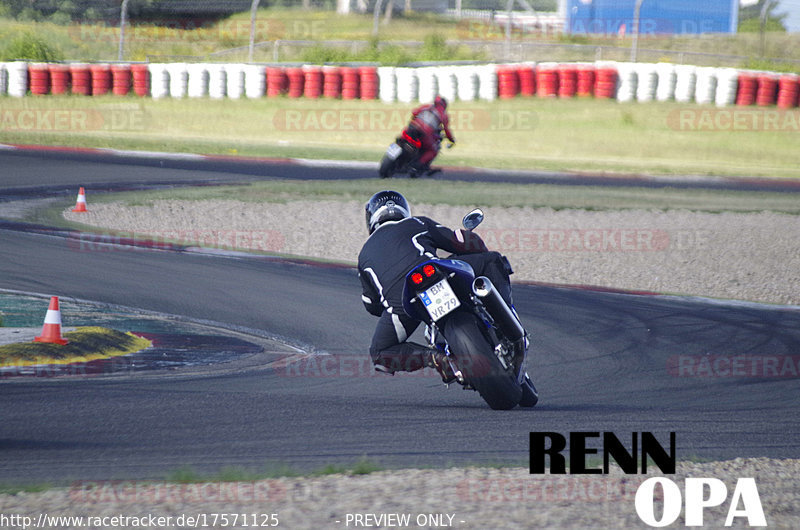 Bild #17571125 - Touristenfahrten Nürburgring Grand-Prix-Strecke (28.06.2022)