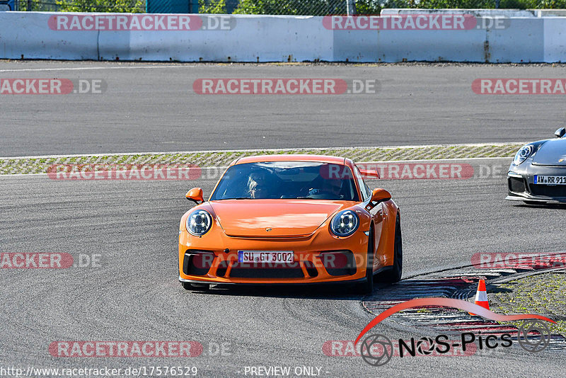 Bild #17576529 - Touristenfahrten Nürburgring Grand-Prix-Strecke (28.06.2022)