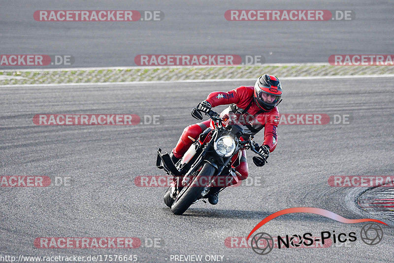 Bild #17576645 - Touristenfahrten Nürburgring Grand-Prix-Strecke (28.06.2022)