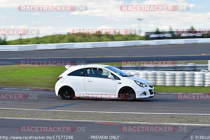 Bild #17577286 - Touristenfahrten Nürburgring Grand-Prix-Strecke (28.06.2022)