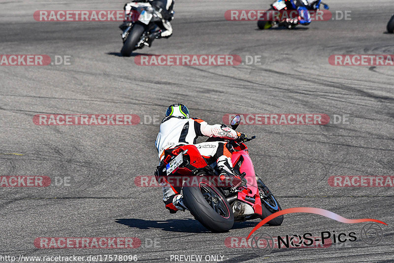 Bild #17578096 - Touristenfahrten Nürburgring Grand-Prix-Strecke (28.06.2022)